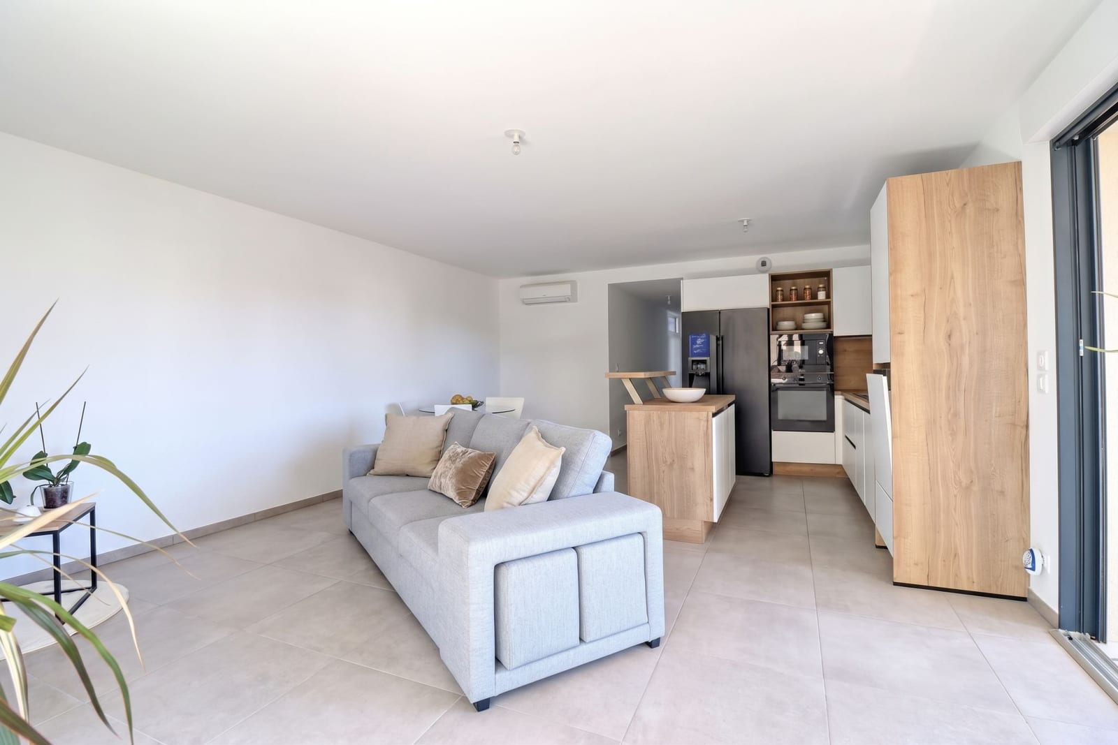 Photo 2 : Appartement 3 pièces 78 m² – au calme