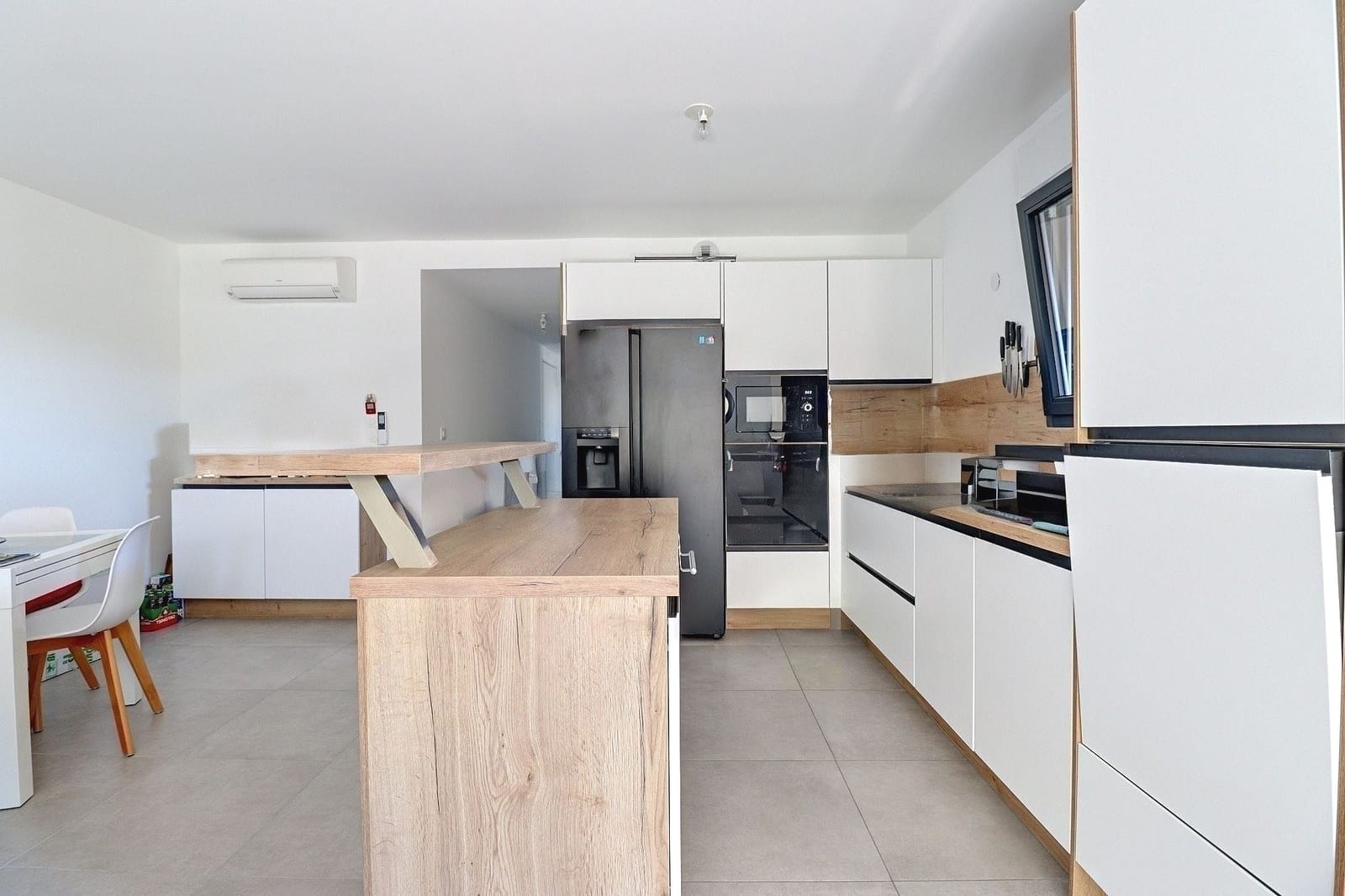Photo 3 : Appartement 3 pièces 78 m² – au calme