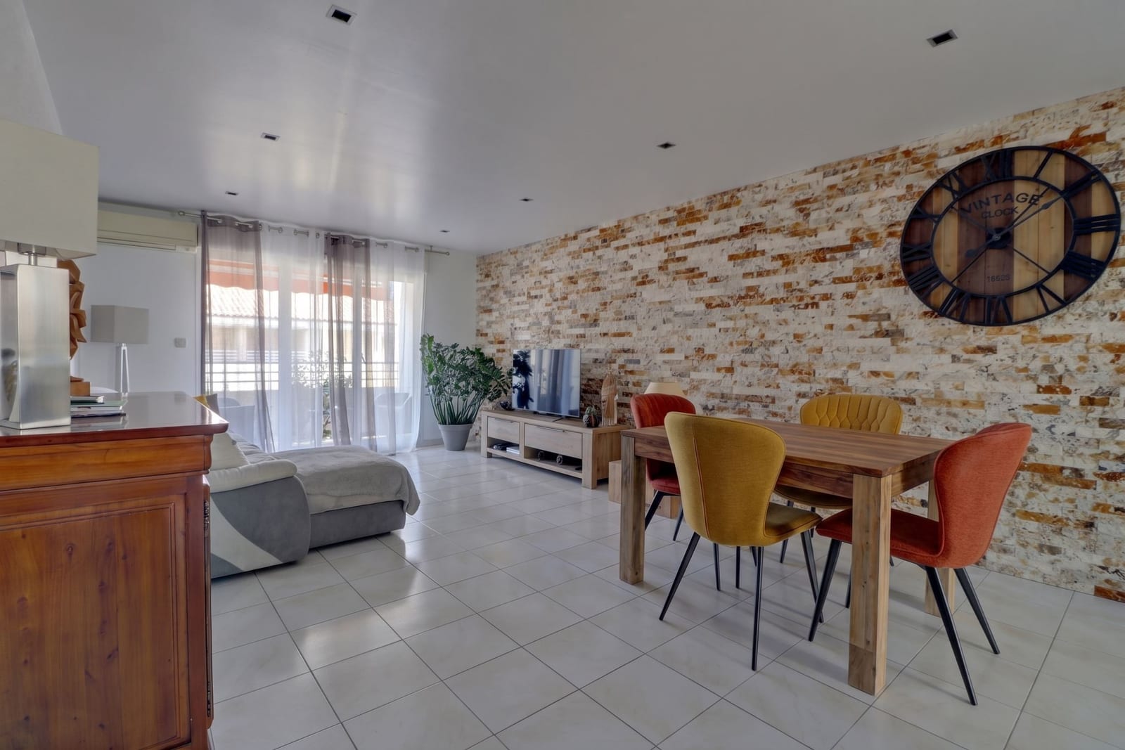 Photo 2 : Appartement 4 pièces 94 m² – au calme