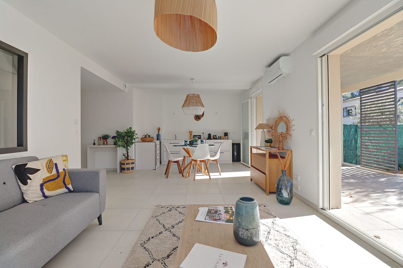 Photo 2 : Appartement 4 pièces 83 m² – au calme